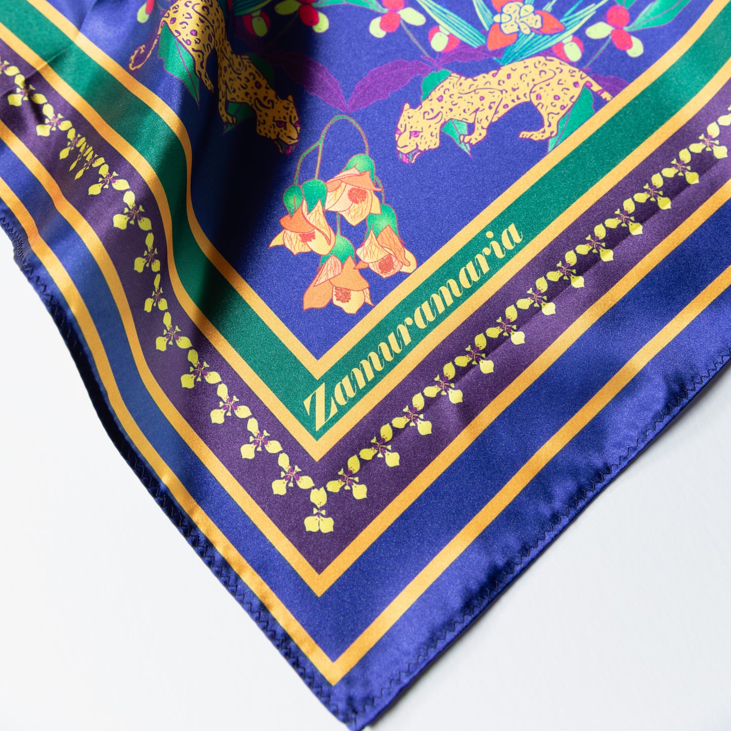 Jardín y Jaguares Scarf